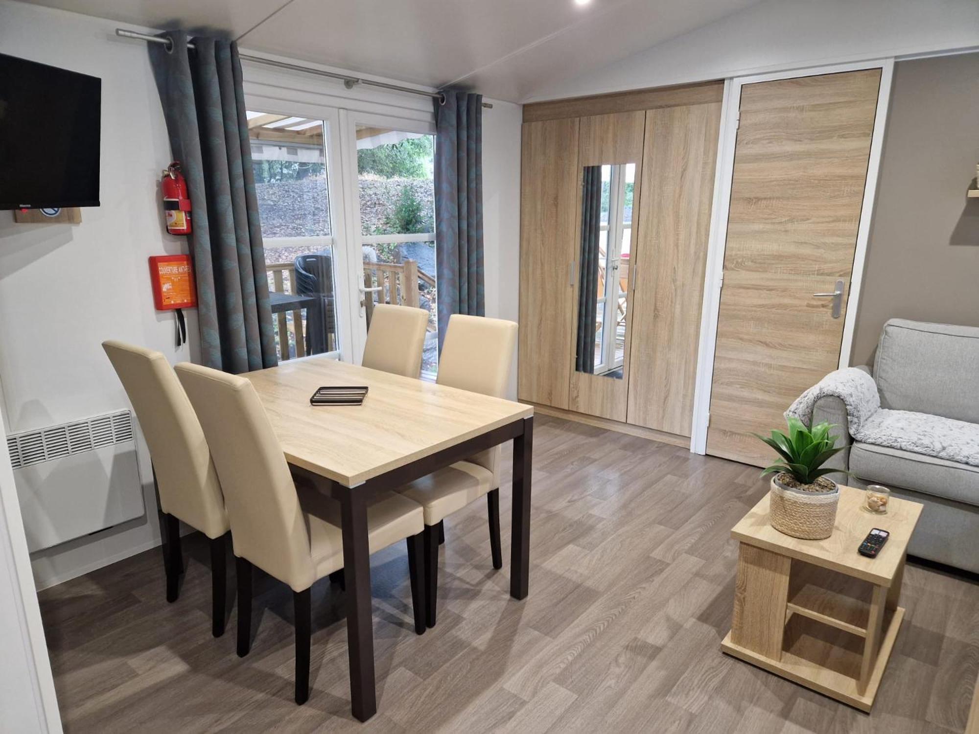 Mobil Home Tout Confort 3 Chambres Camping Les Pierres Couchees Сен-Бревен-ле-Пен Екстер'єр фото